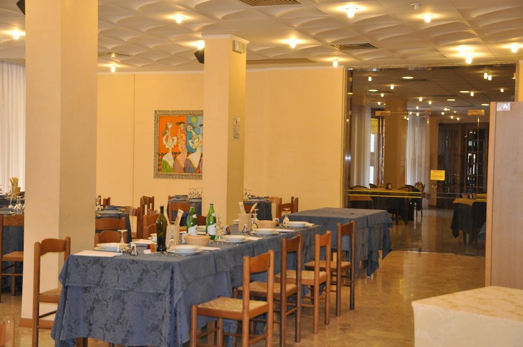 Hotel Terme Di San Vittore Genga  Exterior photo