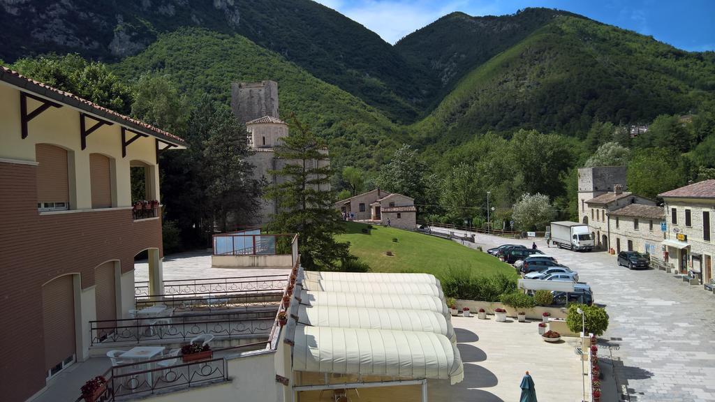 Hotel Terme Di San Vittore Genga  Exterior photo